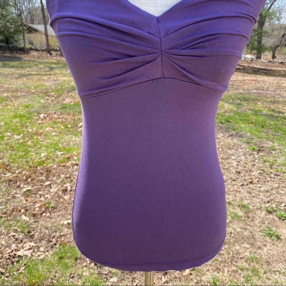 BODEN TOP TANK PURPLE SLEEVELESS CINCHED BUST STRETCH V-NECK Size 2 - Picture 2 of 8